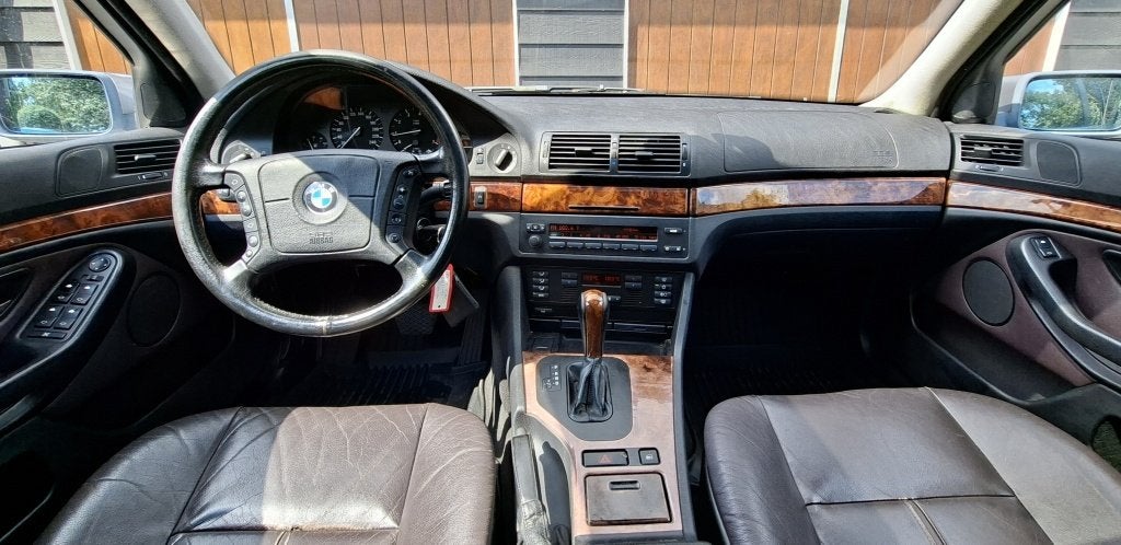BMW 5 Serie Touring 523i Executive | Nieuwe APK | 6 cilinder, Automaat, Achterwielaandrijving, 2494 cc, 170 pk