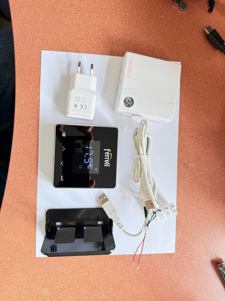 Ferroli draadloze thermostaat met accessoires, Ophalen of Verzenden, Slimme thermostaat, Gebruikt