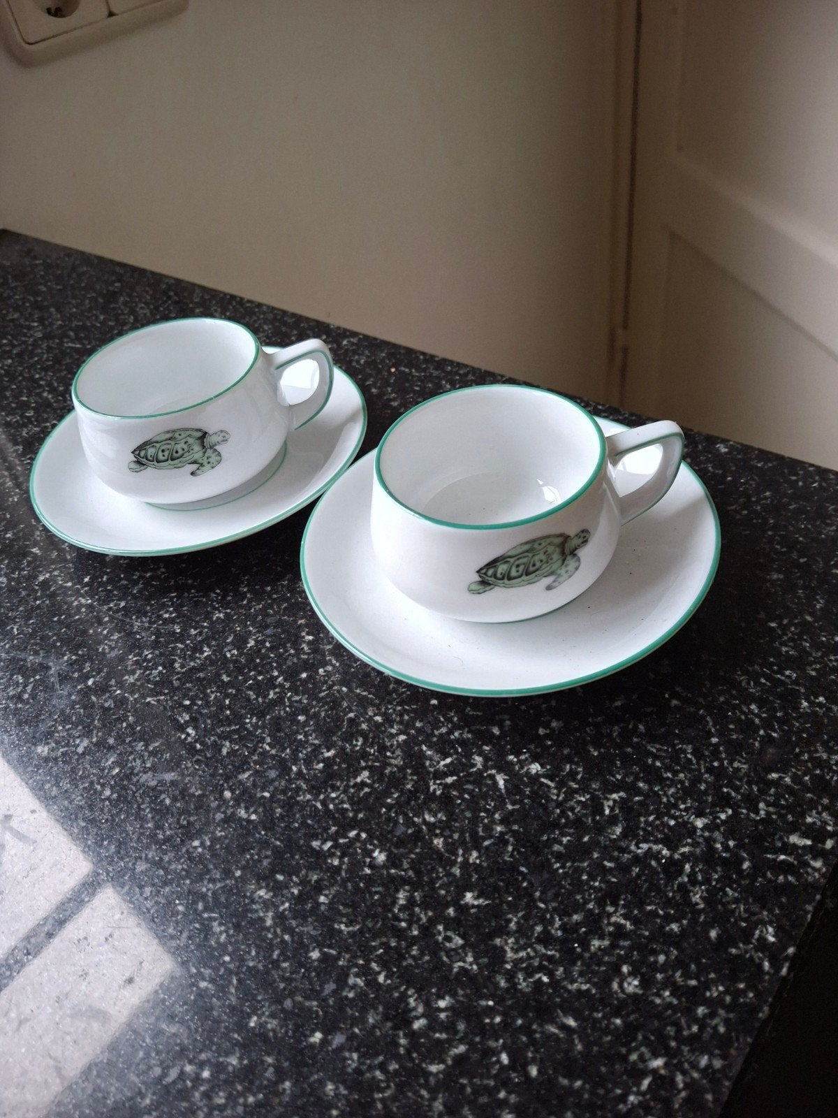 Vintage Thomas Lacroix schildpad espresso kop-en schotels., Huis en Inrichting, Ophalen of Verzenden, Zo goed als nieuw, Overige stijlen