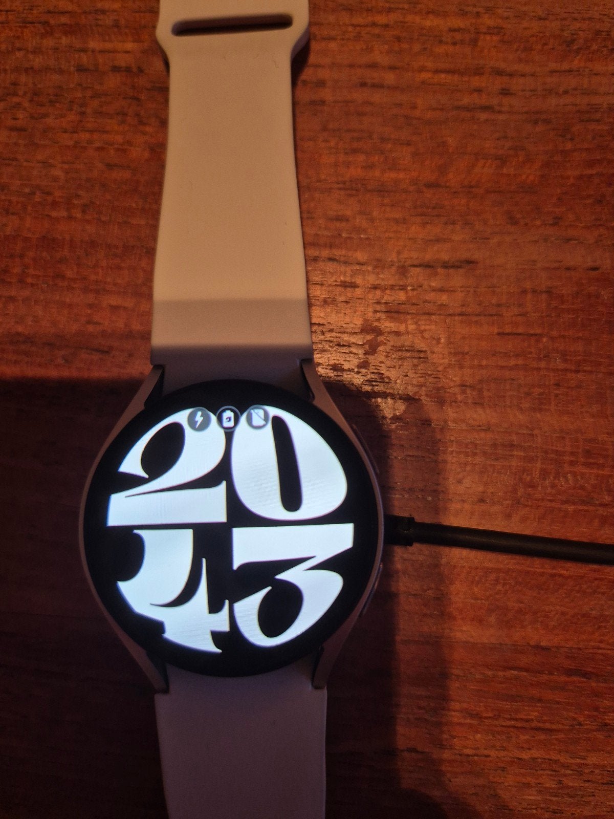 Samsung Galaxy Watch 6 Classic 42mm Zilver, Sieraden, Tassen en Uiterlijk, Smartwatches, Conditie, Ophalen of Verzenden, Zo goed als nieuw