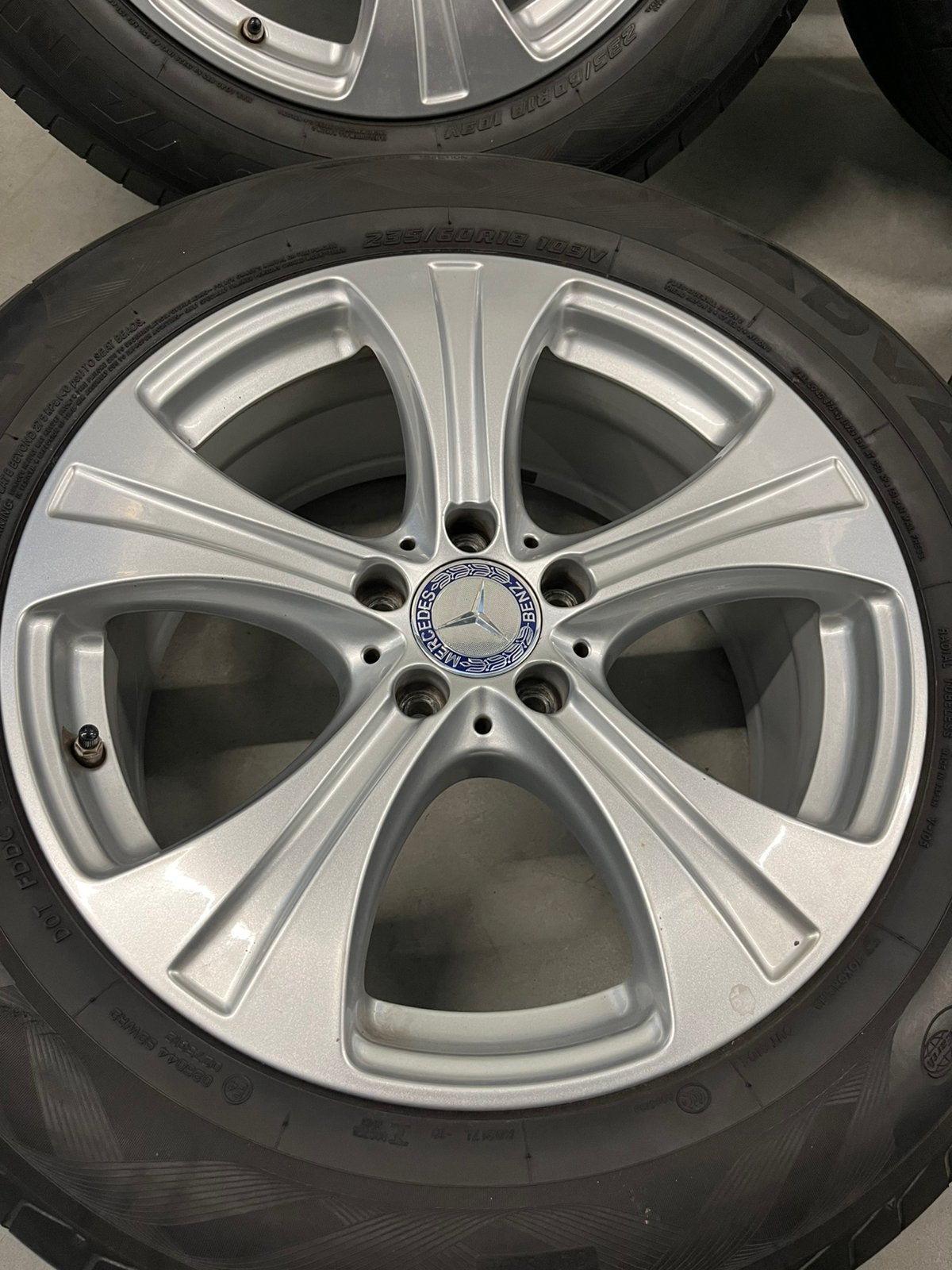 Mercedes GLC orgineel 235 60 18 Zomer, Auto-onderdelen, Banden en Velgen, Ophalen, 18 inch, Gebruikt, Banden en Velgen