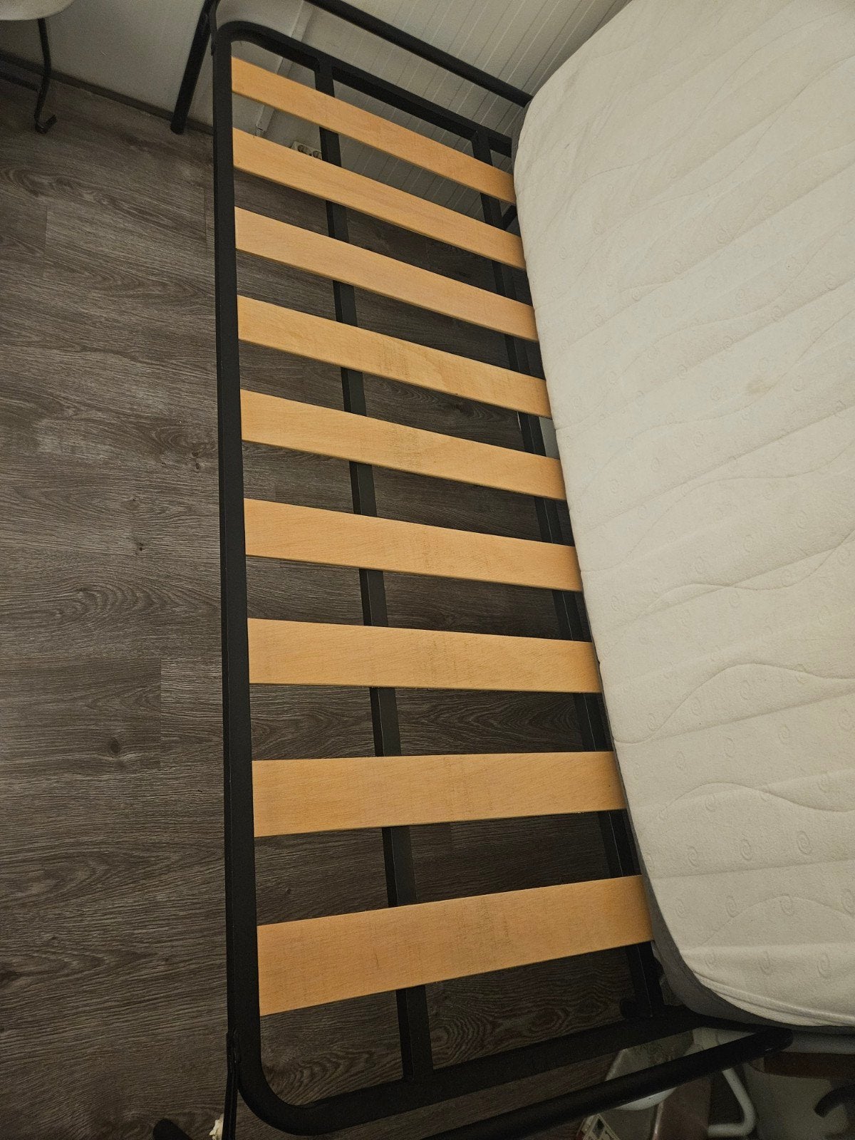 2x opvouwbare 1-persoons bedden met matras en lattenbodem, Gebruikt, 90 cm, Eenpersoons, Zwart