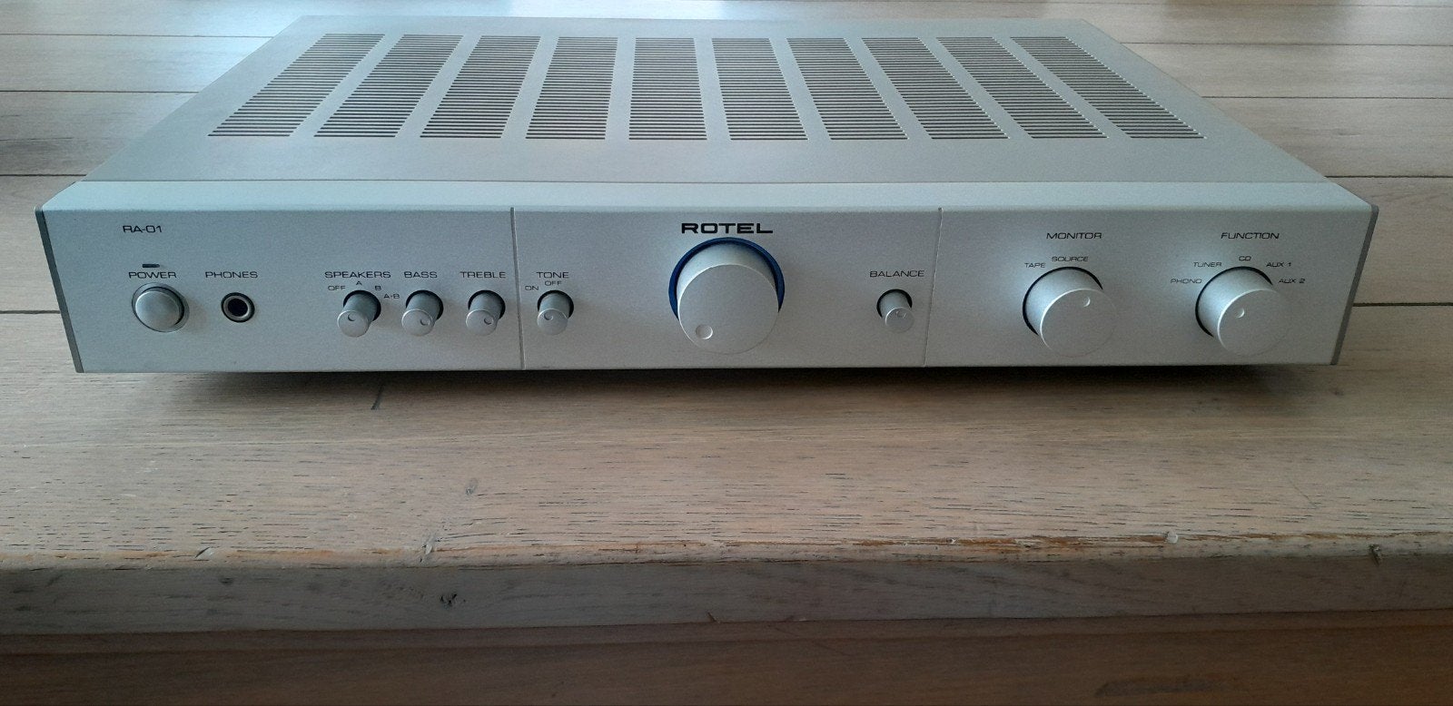 Rotel RA-01 Geïntegreerde Versterker - Hifi Audio, Overige merken, Ophalen of Verzenden, Zo goed als nieuw, 60 tot 120 watt