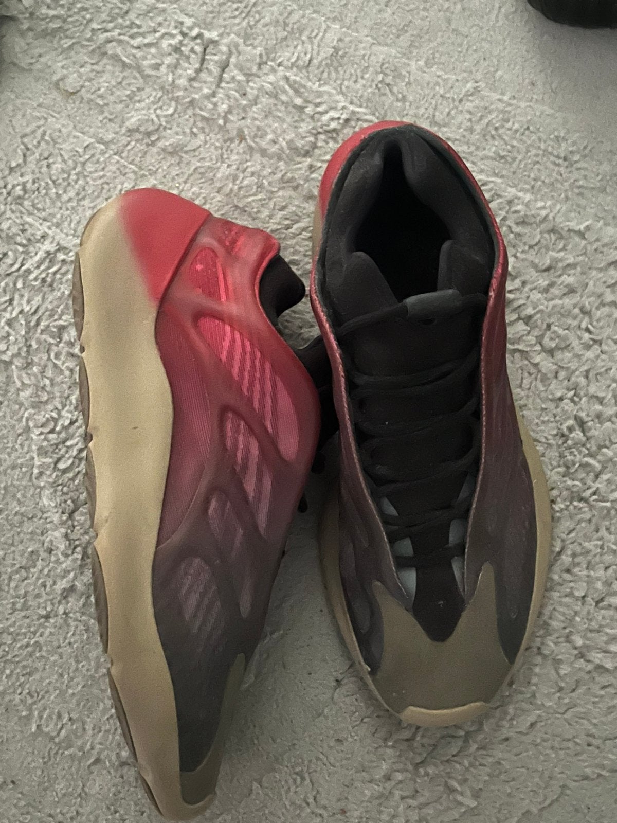Adidas Yeezy Boost 700 | Maat 45, Ophalen of Verzenden, Sneakers of Gympen