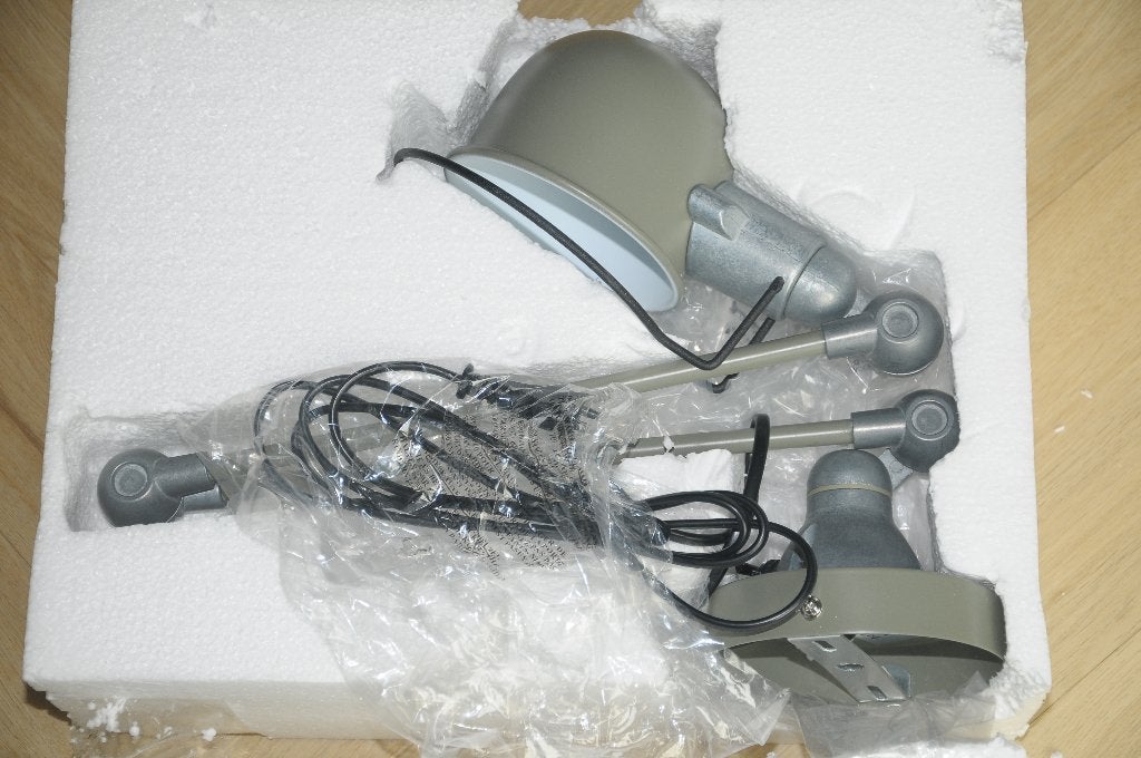 NIEUW!! Superleuke olijfgroene bureaulamp / wandlamp!, Overige materialen, Overige typen, Nieuw, Ophalen of Verzenden