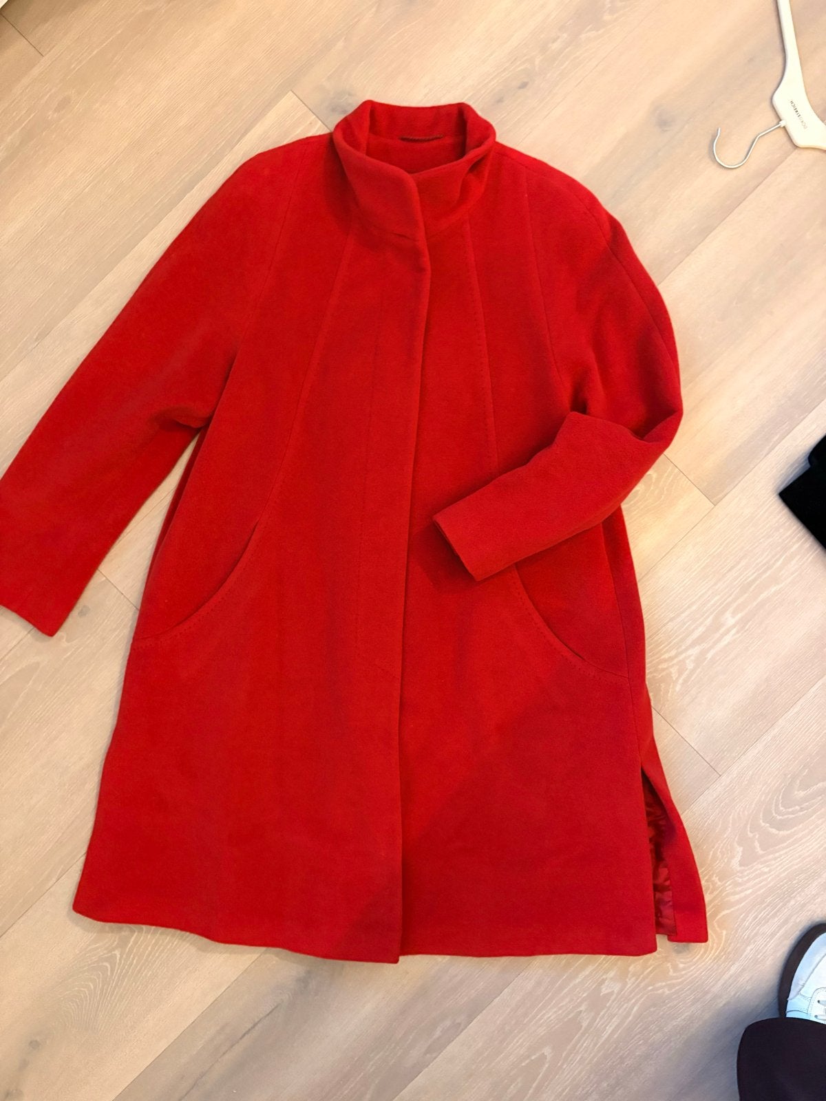 Rode wollen A-lijn jas maat 38 met blinde sluiting, Kleding | Dames, Ophalen of Verzenden, Gedragen, Maat 38/40 (M), Rood