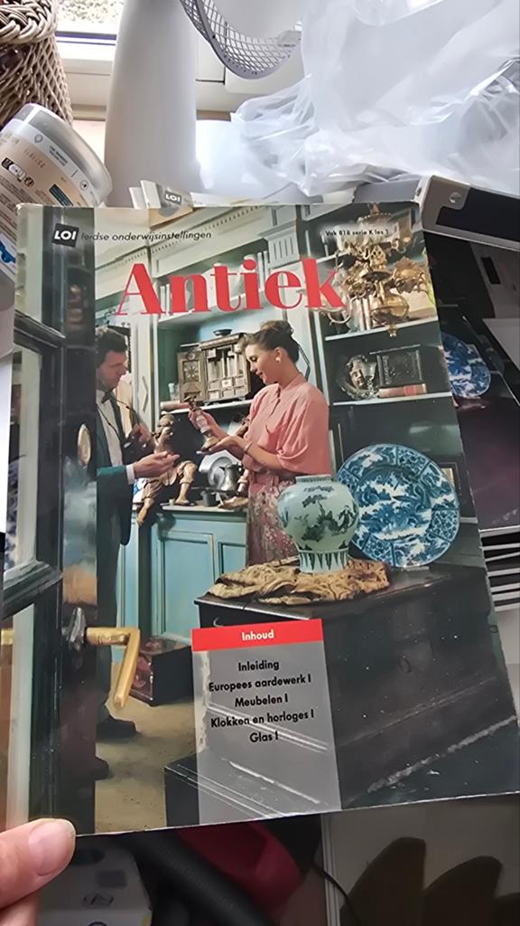 Complete LOI cursus Antiek met boek Antiek à la carte, Ophalen, LOI