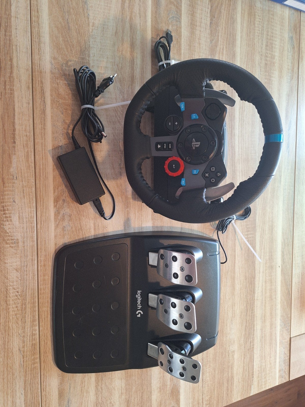 Logitech G29 Driving Force racestuur, Ophalen of Verzenden, Gebruikt, Stuur of Pedalen, PlayStation 3