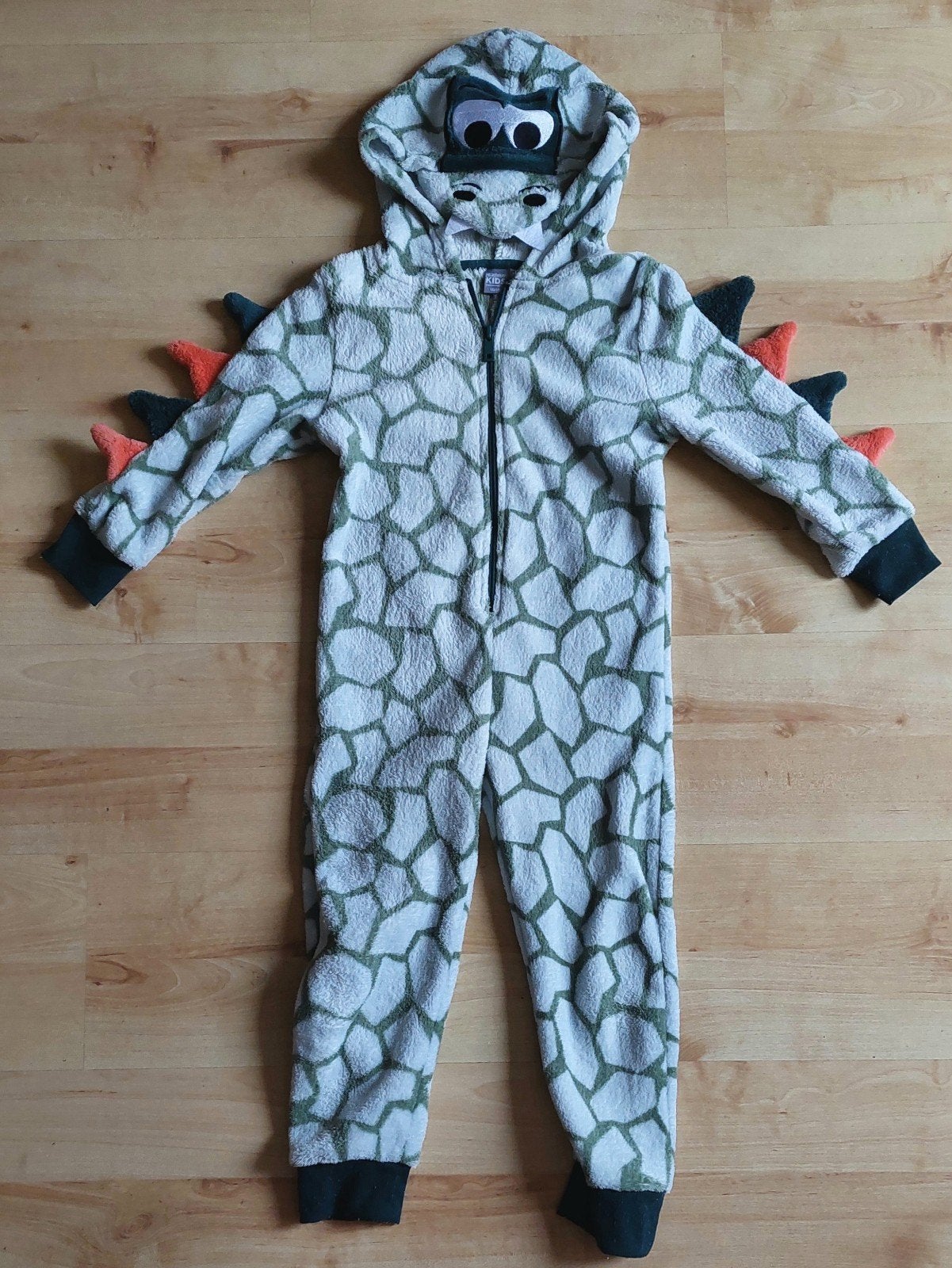 Leuke draken dino onesie, maat 110/116, Nightwear Kids, Ophalen of Verzenden, Jongen, Overige typen
