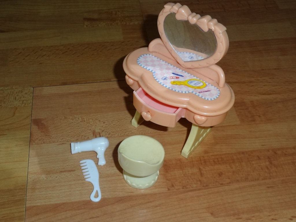 kaptafel voor evi of mini baby born popje uit jaren 70, Ophalen of Verzenden, Gebruikt, Toebehoren