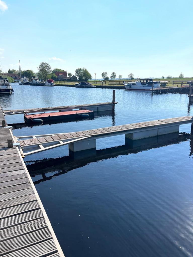 Drijvende aluminium steigers