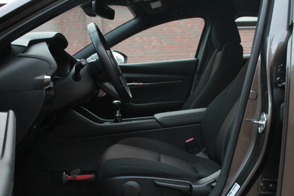 Mazda 3 2.0 e-SkyActiv-X M Hybrid 180 Comfort | HUD | Bose |, Auto's, Voorwielaandrijving, Stof, Gebruikt, 4 cilinders