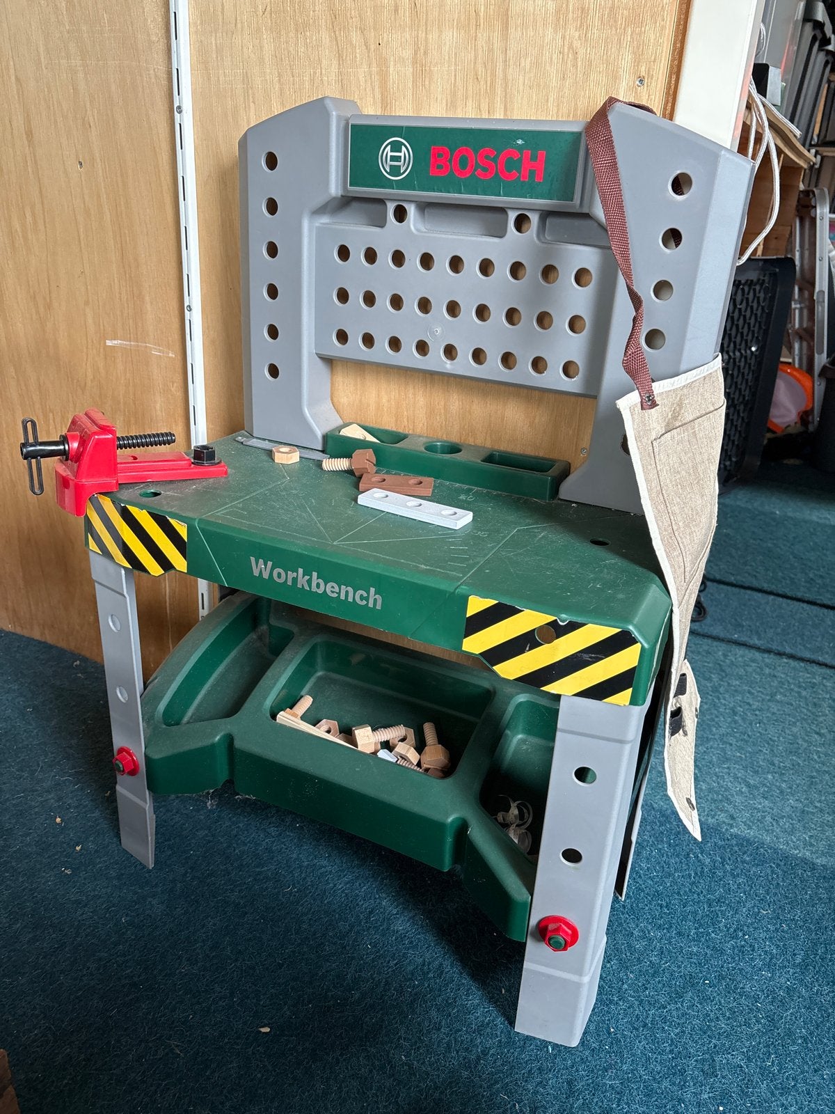 Bosch Werkbankje Speelgoed met Schort en Gereedschap, Ophalen, Gebruikt, Knutselen