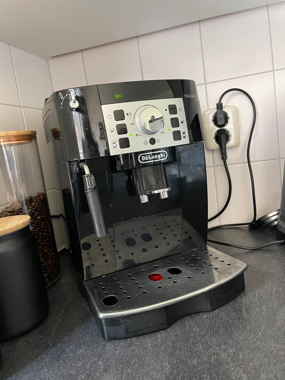 De’Longhi Magnifica S koffiezetapparaat, Ophalen, Gebruikt, Koffiemachine, 2 tot 4 kopjes