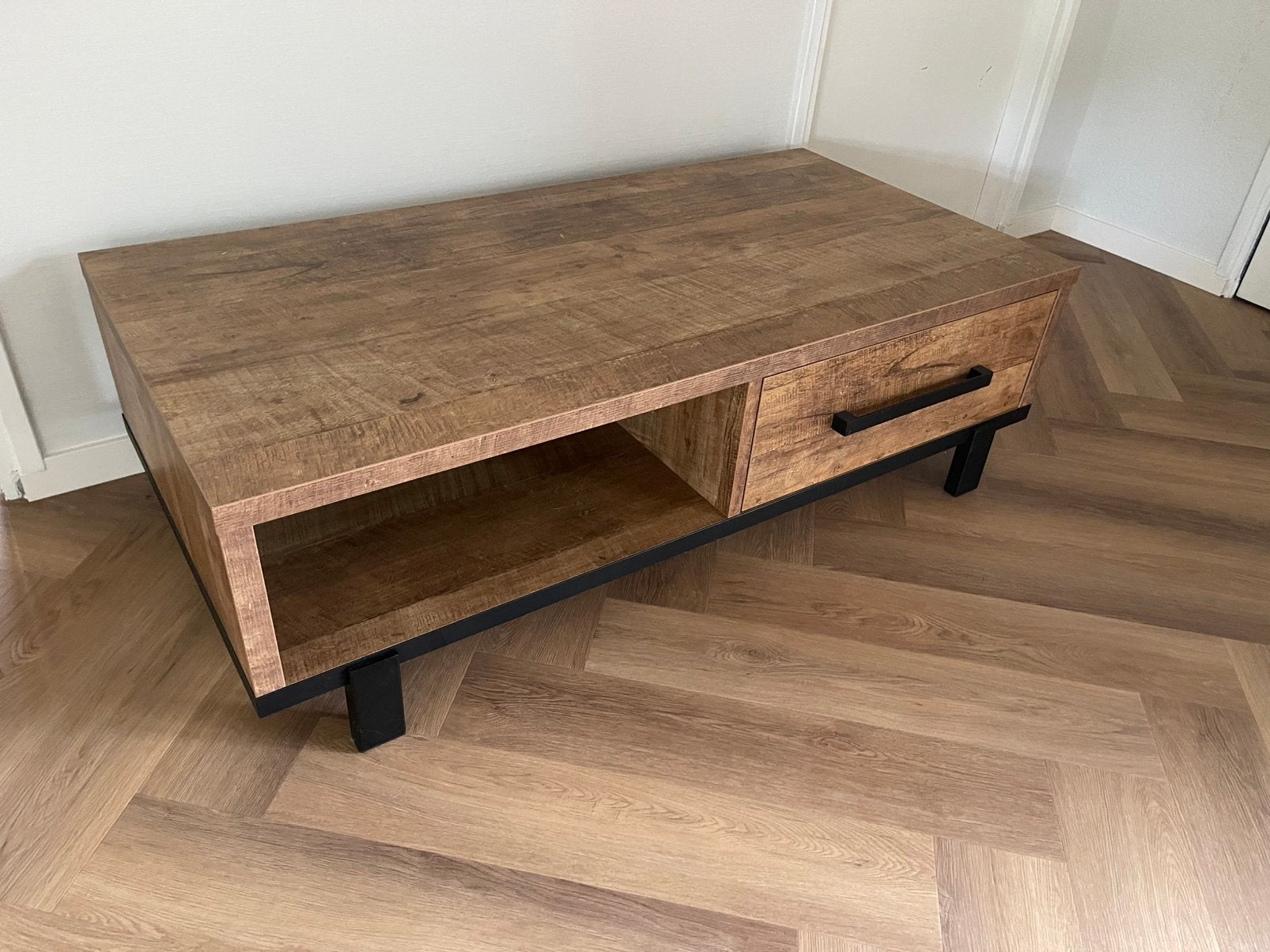 Twee kasten maten111-45-52lbh en 135-67-40 cm, Huis en Inrichting, Kasten | Televisiemeubels, Ophalen, Zo goed als nieuw, 25 tot 50 cm