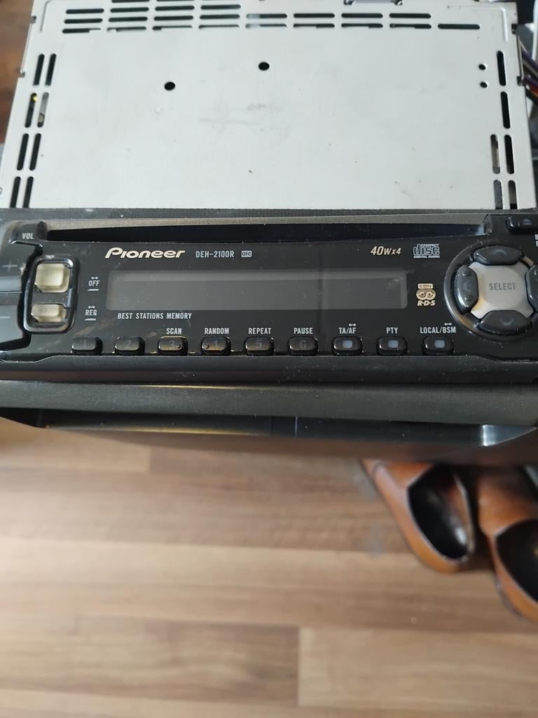 Pioneer autoradio cd speler met afneembaar frontje met kabel, Auto diversen, Autoradio's, Ophalen, Gebruikt