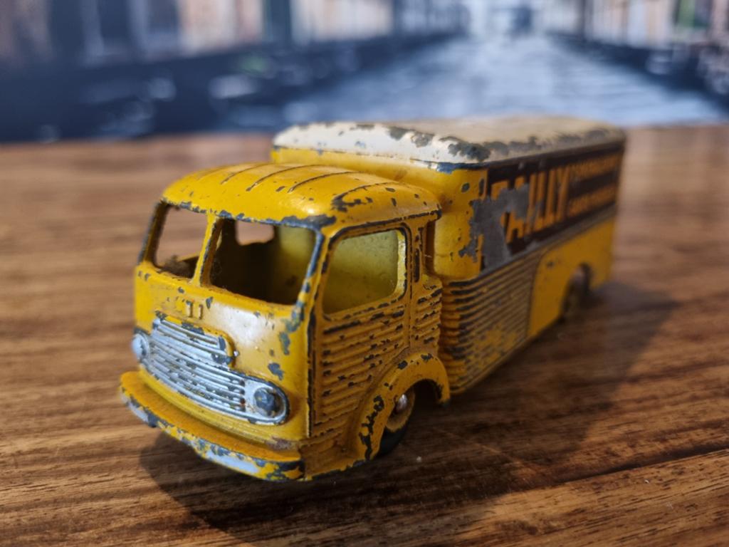 Dinky Toys Simca Cargo Bailly Verhuiswagen, Ophalen of Verzenden, Gebruikt