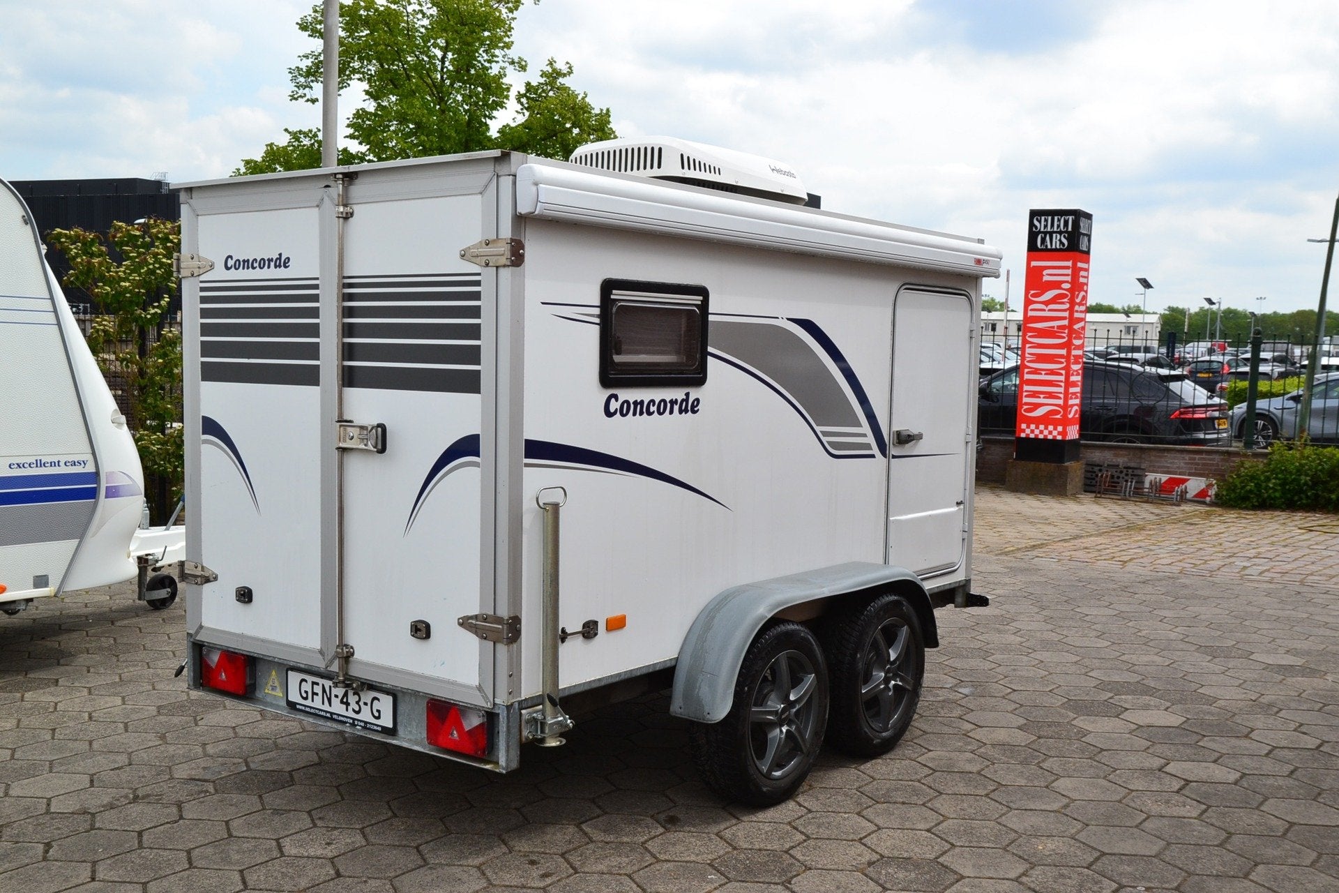Mini Caravan 300 - Dak airco + verwaming - Vastbed - Licht +, Caravans en Kamperen, Overige merken, Bedrijf, Tot 500 kg, Airco