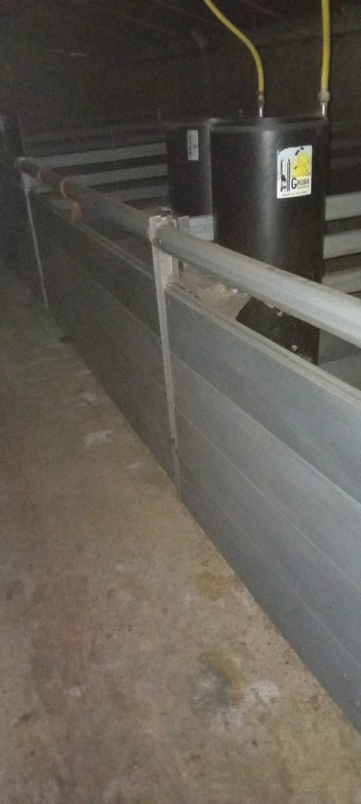 Hok afscheiding, Dieren en Toebehoren