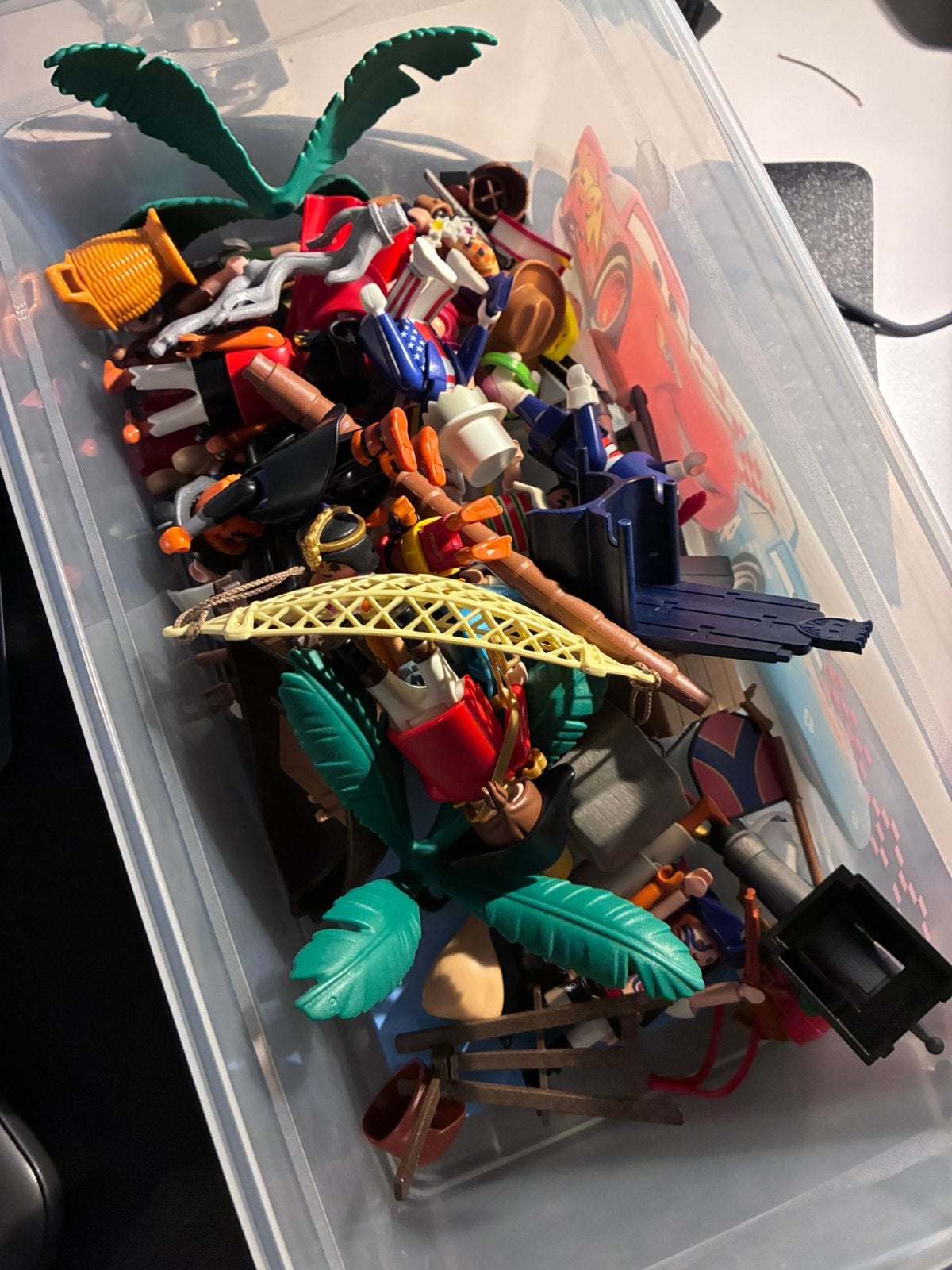 Bak vol met Playmobiel poppetejs en accessoires, Ophalen of Verzenden, Zo goed als nieuw