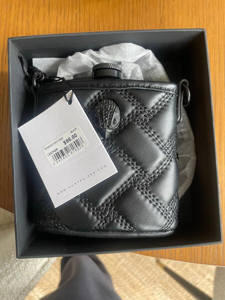 Kurt Geiger Kensington Flask Zwart Leer, Sieraden, Tassen en Uiterlijk, Tassen | Damestassen, Nieuw, Overige typen, Zwart, Ophalen of Verzenden
