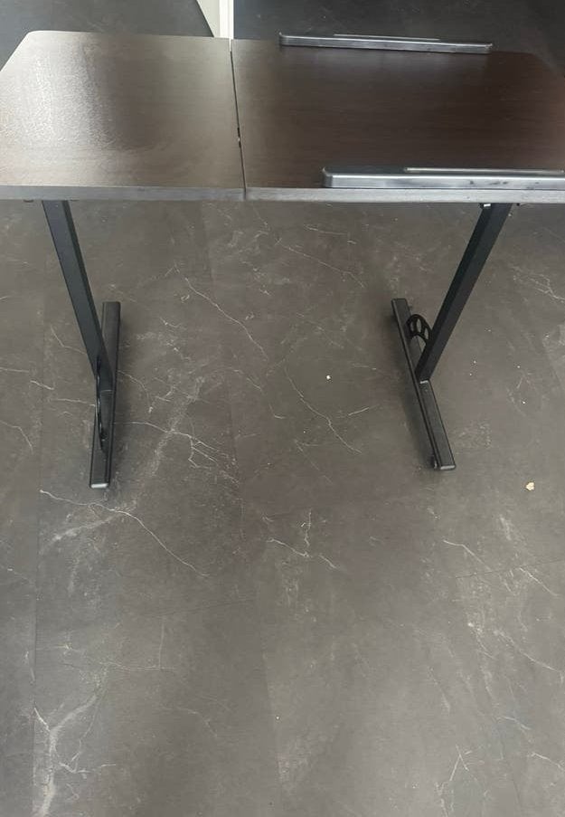 Verstelbaar laptopbureau met wielen - Donkerbruin, Ophalen, Hout, Zo goed als nieuw, Overige merken