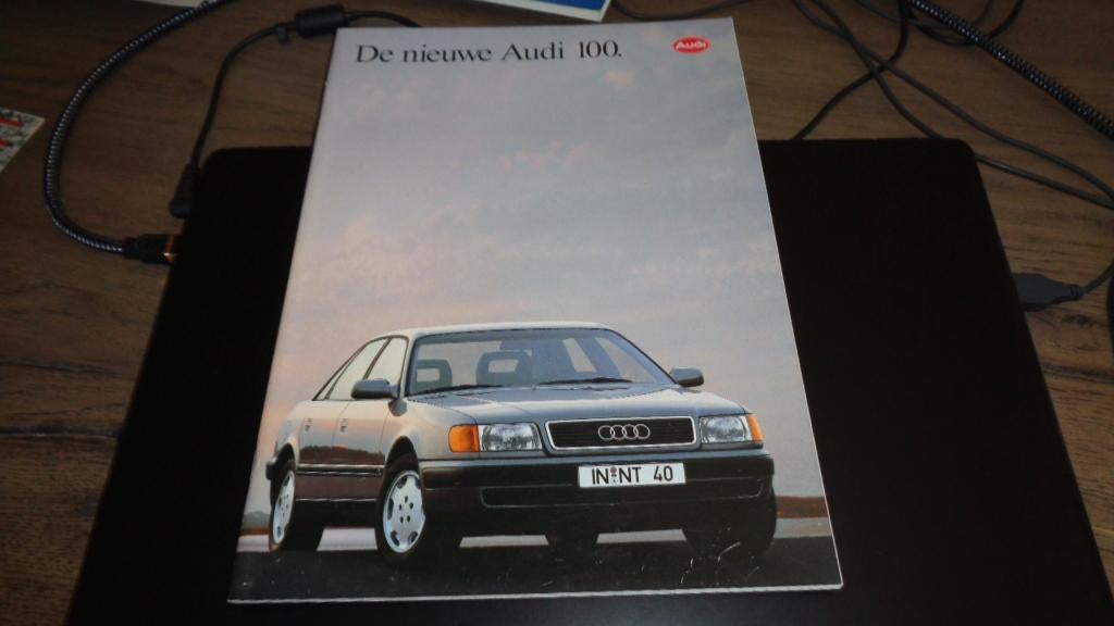 DIKKE Folder  AUDI  100  ,  10-1990, Verzenden, Nieuw, Audi