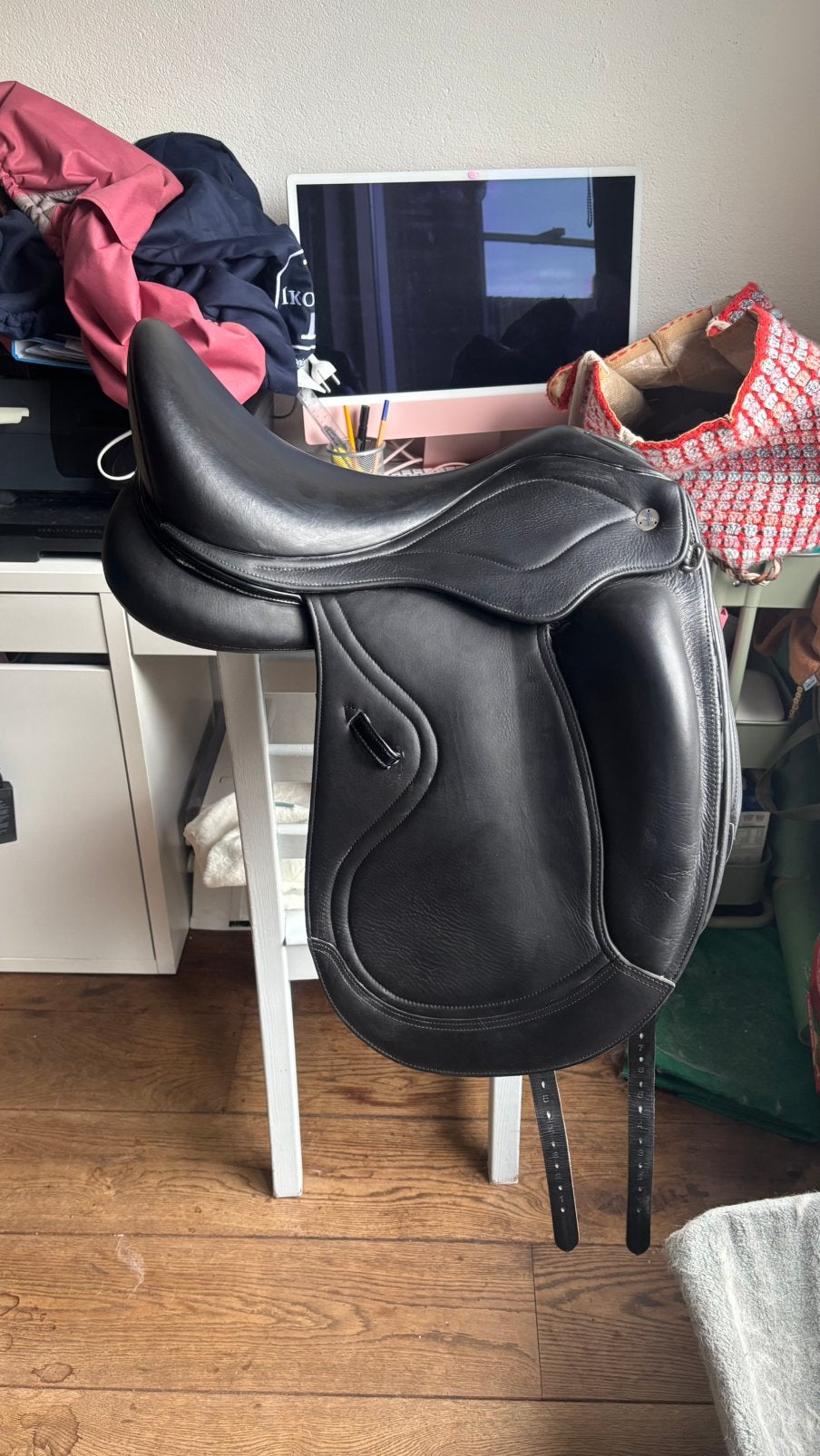 Ikonic dressuurzadel, Dieren en Toebehoren, Paarden en Pony's | Zadels, L (17.5 inch), Dressuur, Ikonic, Ophalen of Verzenden