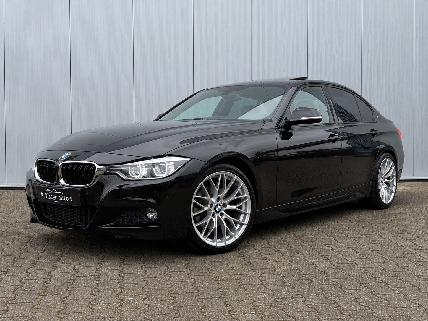 BMW 330e M Sport 2016/99.967 km/Schuifdak/Keyless/252 PK, Auto's, 1998 cc, Achterwielaandrijving, Bluetooth, Zwart