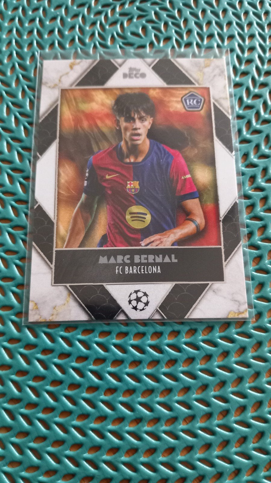Marc Bernal FC Barcelona Topps Deco RC Spelerskaart, Verzenden, Zo goed als nieuw, Buitenlandse clubs, Spelerskaart