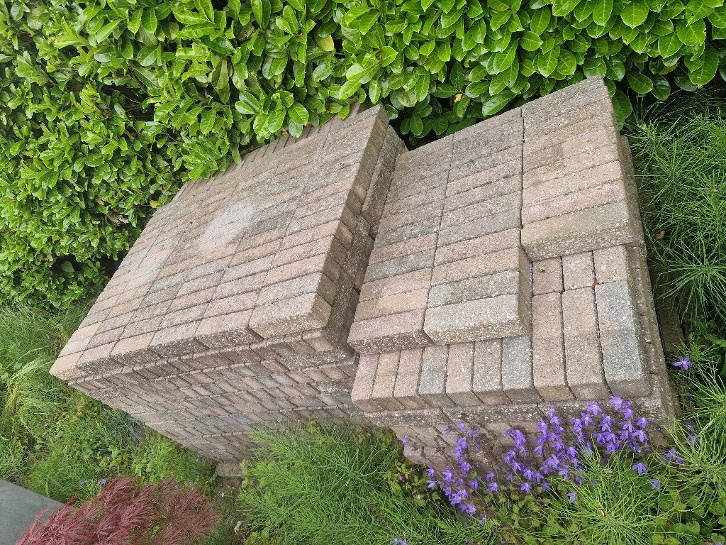 Gratis af te halen: partij straat- of tuinklinkers, Tuin en Terras, Tegels en Klinkers, Ophalen, Gebruikt, Klinkers, 10 m² of meer