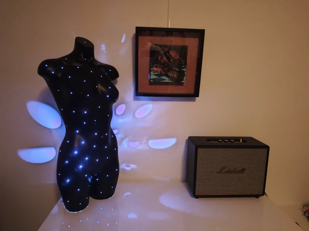Unieke mannequin / paspop met smart LED-verlichting – 85 cm, Ophalen, Kunststof, E27 (groot), Zo goed als nieuw