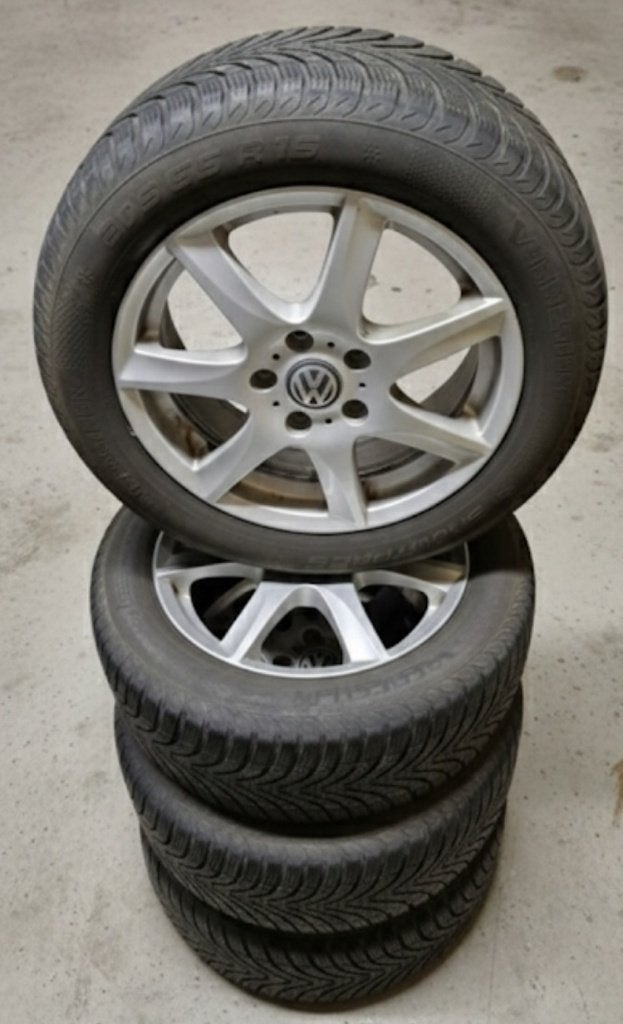 Originele Volkswagen 16" winterbanden op lichtmetalen velgen, Ophalen, Gebruikt