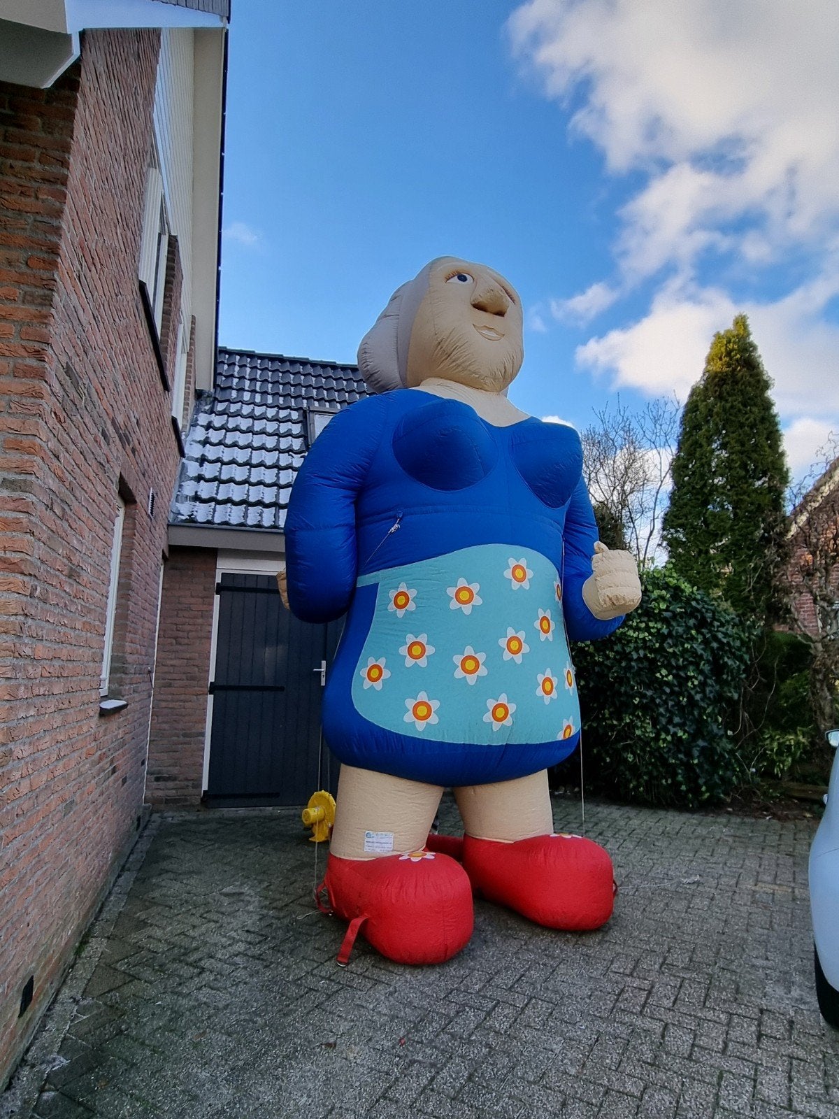 Te huur Sarah opblaasfiguur, Hobby en Vrije tijd, Ophalen, Zo goed als nieuw, Abraham of Sarah