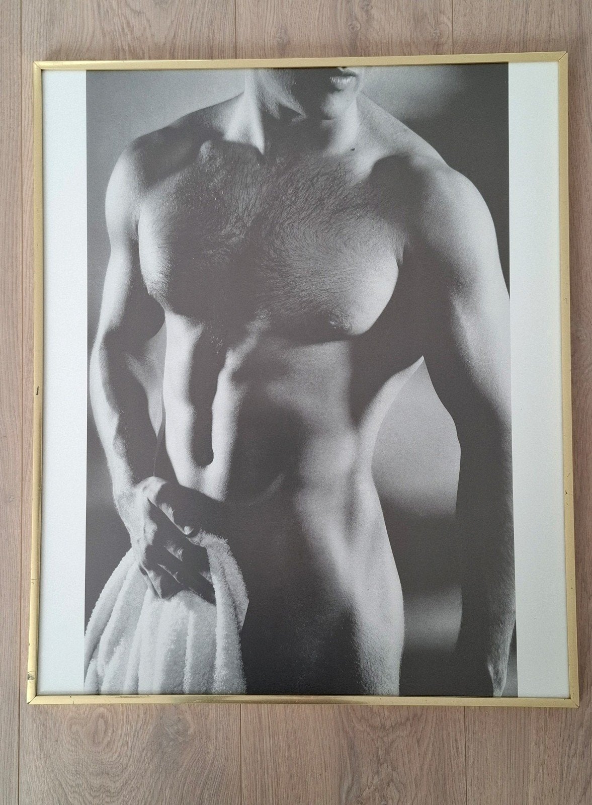 Mannelijk torso zwart-wit poster in gouden lijst, Ophalen, 50 – 75, Zo goed als nieuw, Foto of Poster