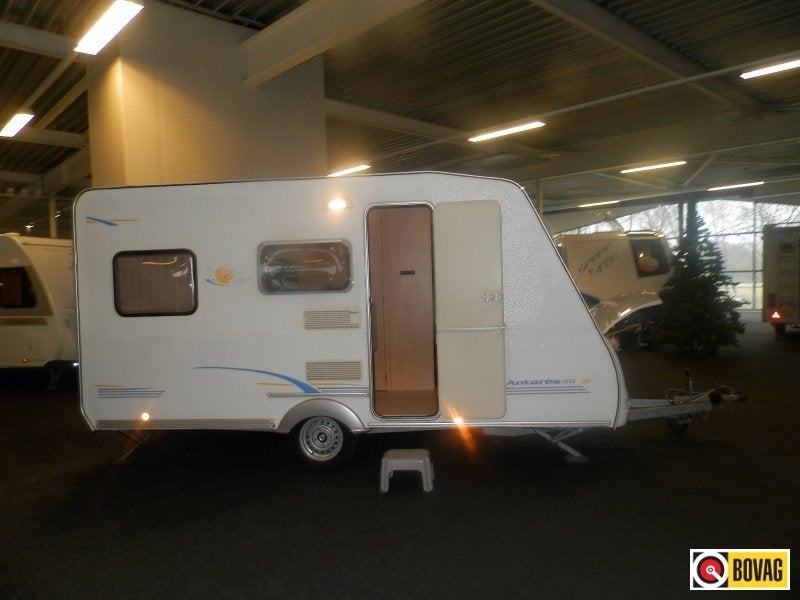 Caravelair Antares Luxe 425, Omvormbare zithoek, Particulier, Caravelair, Kachel