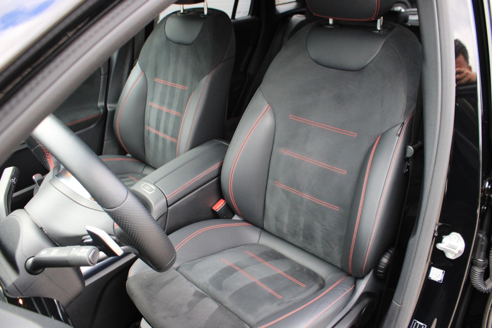 Mercedes-Benz EQA 250 AMG 95,2% SOH | Trekhaak | Distronic |, Gebruikt, 190 pk, Leder en Stof, Zwart