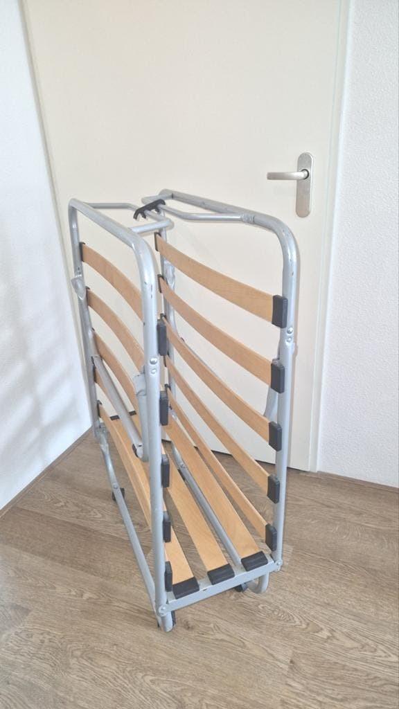 Praktisch opklapbed - Ideaal voor logees, Huis en Inrichting, Ophalen, Gebruikt, Eenpersoons, 80 cm