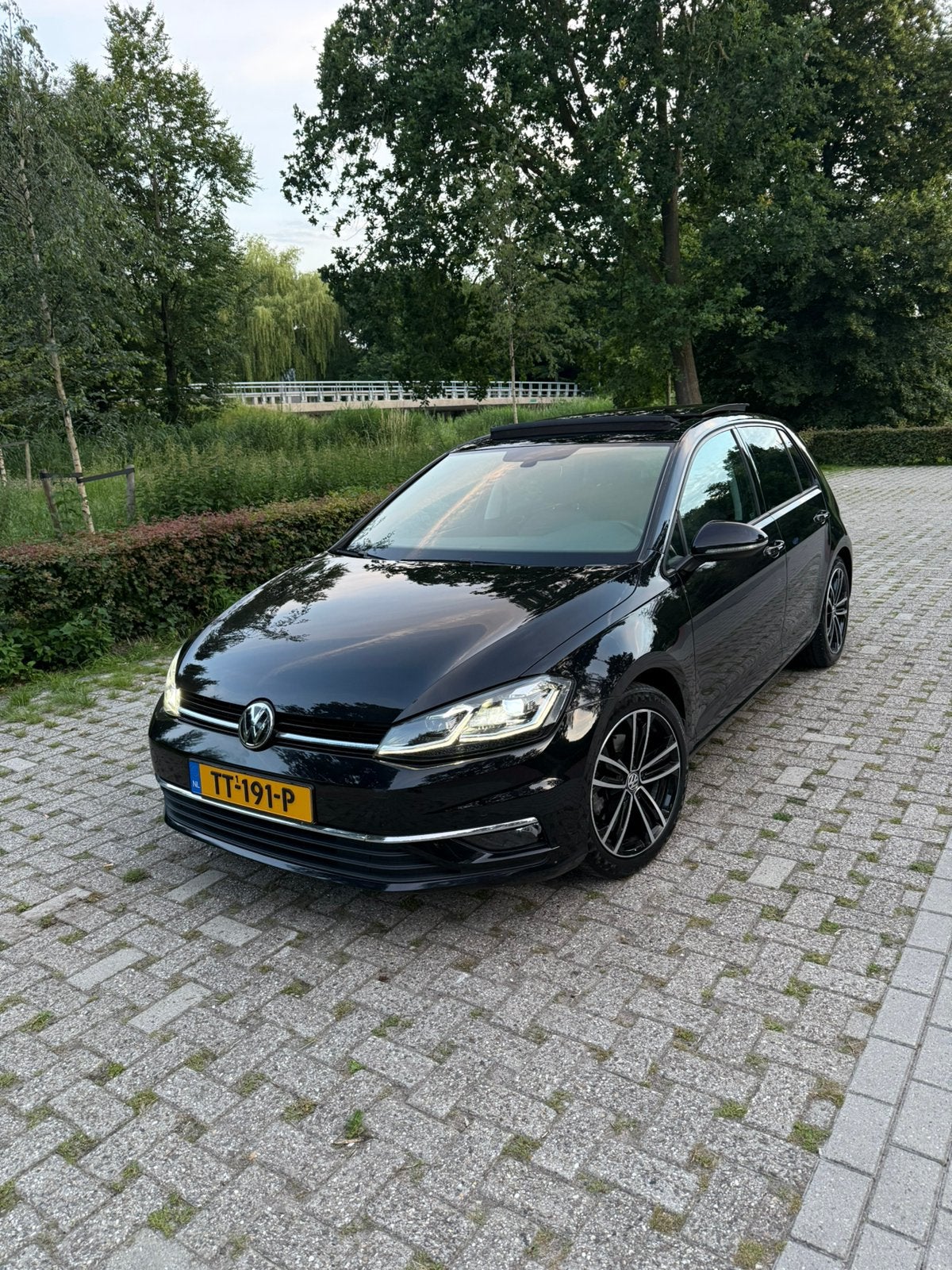 VW Golf 1.5 TSI 7-DSG | Pano | Virtual | Stoelmassage | LED, Auto's, Volkswagen, 1498 cc, Euro 6, 4 cilinders, Alcantara