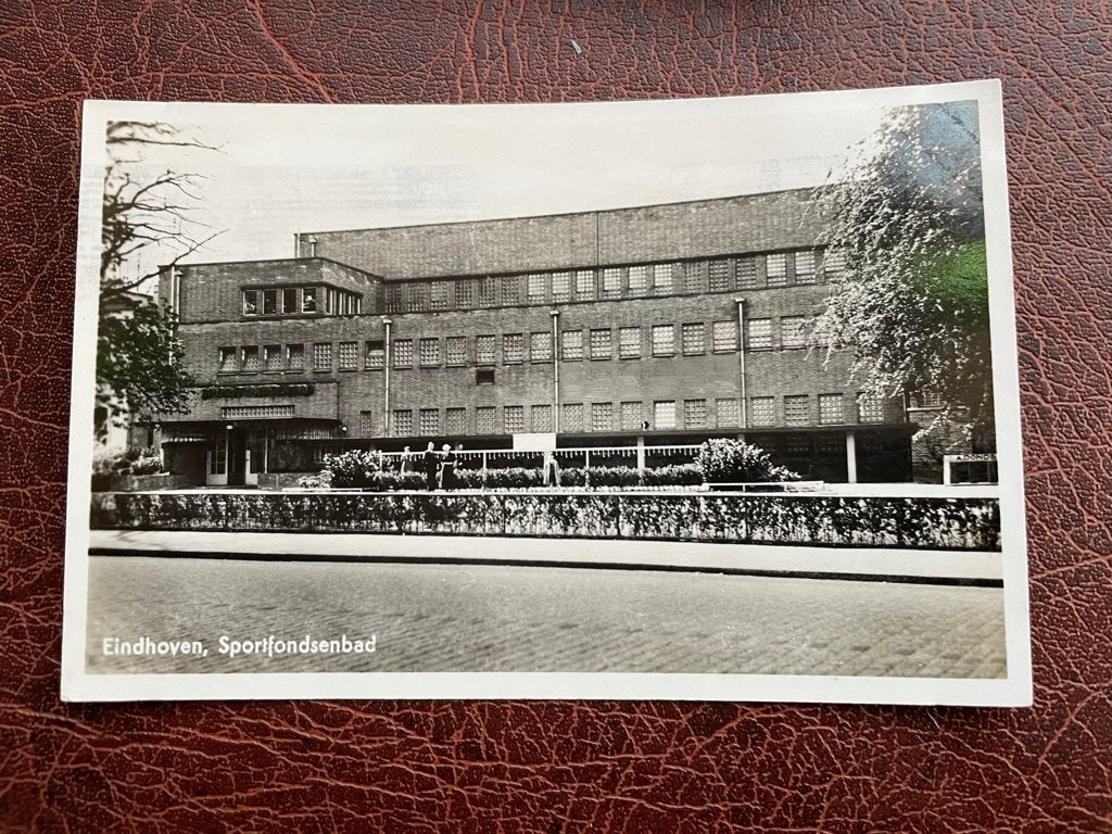 ansichtkaart van Eindhoven, Sportfondsenbad., Verzamelen, Verzenden, 1920 tot 1940, Noord-Brabant