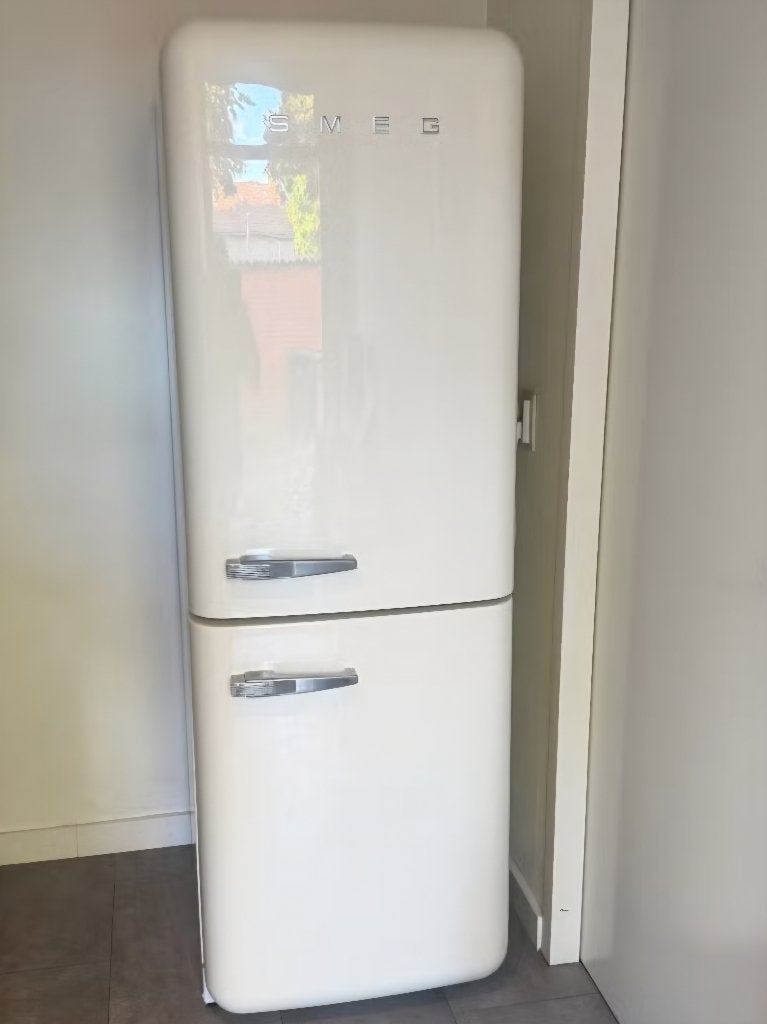 SMEG Retro Koelkast/Vriescombinatie Crème-wit, Witgoed en Apparatuur, Koelkasten en IJskasten, Ophalen, 200 liter of meer, 60 cm of meer