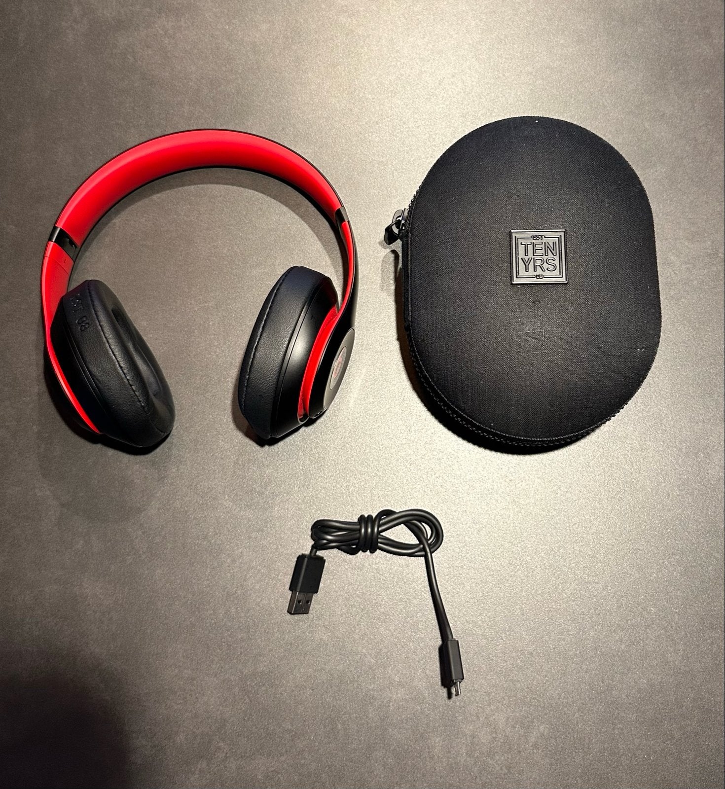 Beats Studio3 Wireless Koptelefoon - Zwart/Rood, Beats, Ophalen of Verzenden, Zo goed als nieuw, Over oor (circumaural)