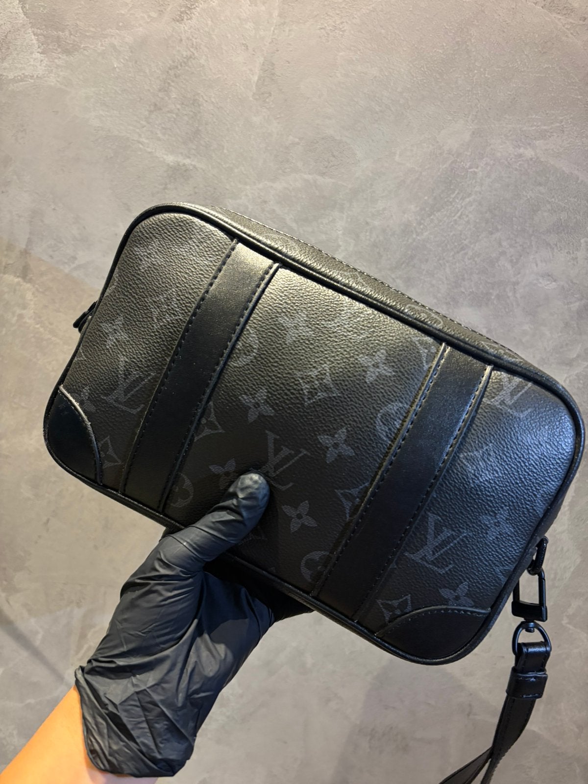 Louis vuitton Pochette / Schoudertas, Ophalen, Zo goed als nieuw