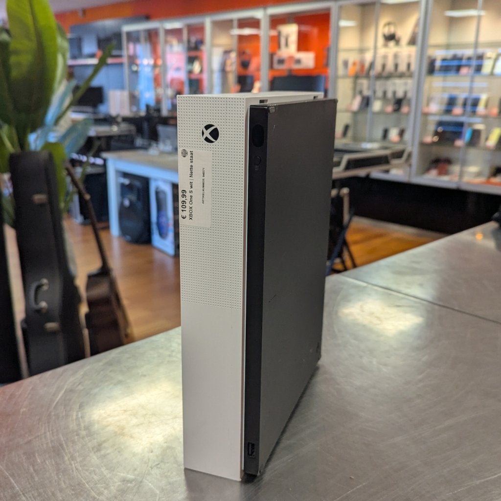 XBOX One S wit | Nette staat, Microsoft, Zo goed als nieuw, Support@microsoft.com, Microsoft Corporation
One Microsoft Way
Redmond, WA 98052-6399
USA