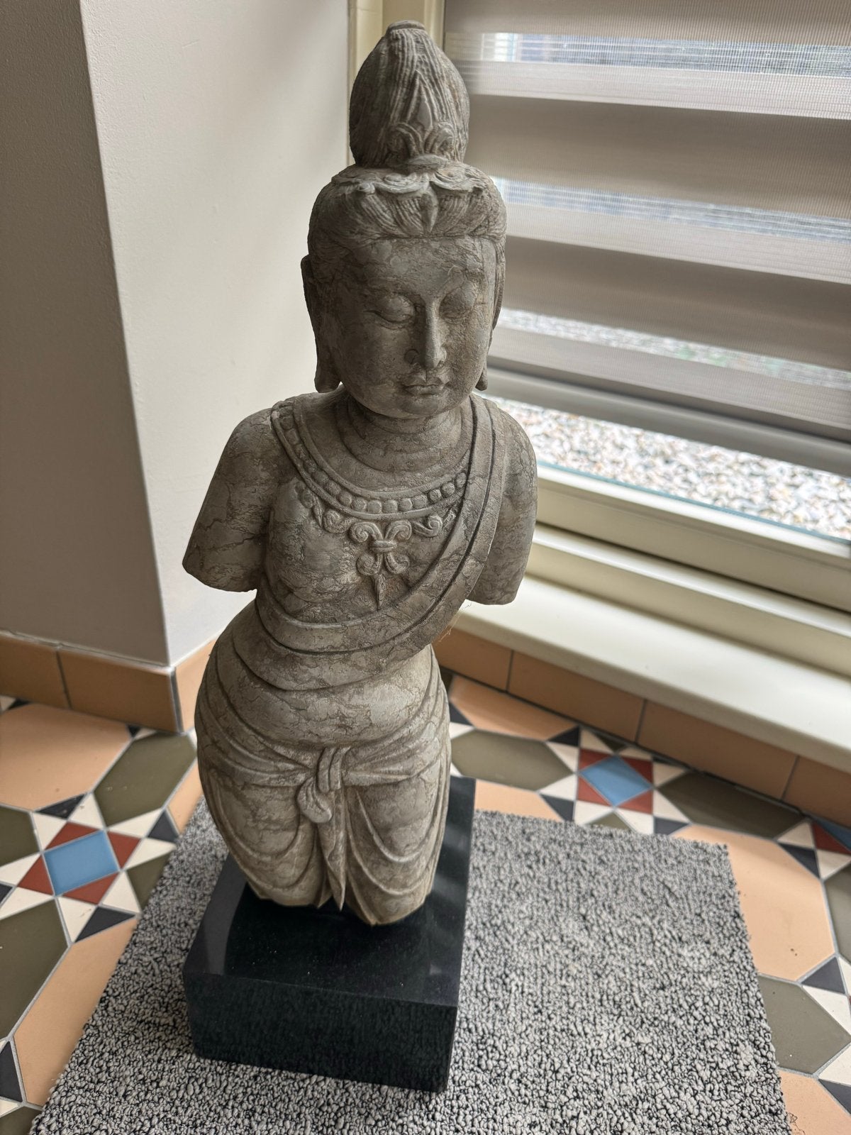 Kwan Yin Godin Beeld - Marmer en Steen - 65 cm, Antiek en Kunst, Ophalen, 50 - 100 cm, Handgemaakt, Steen of Keramiek