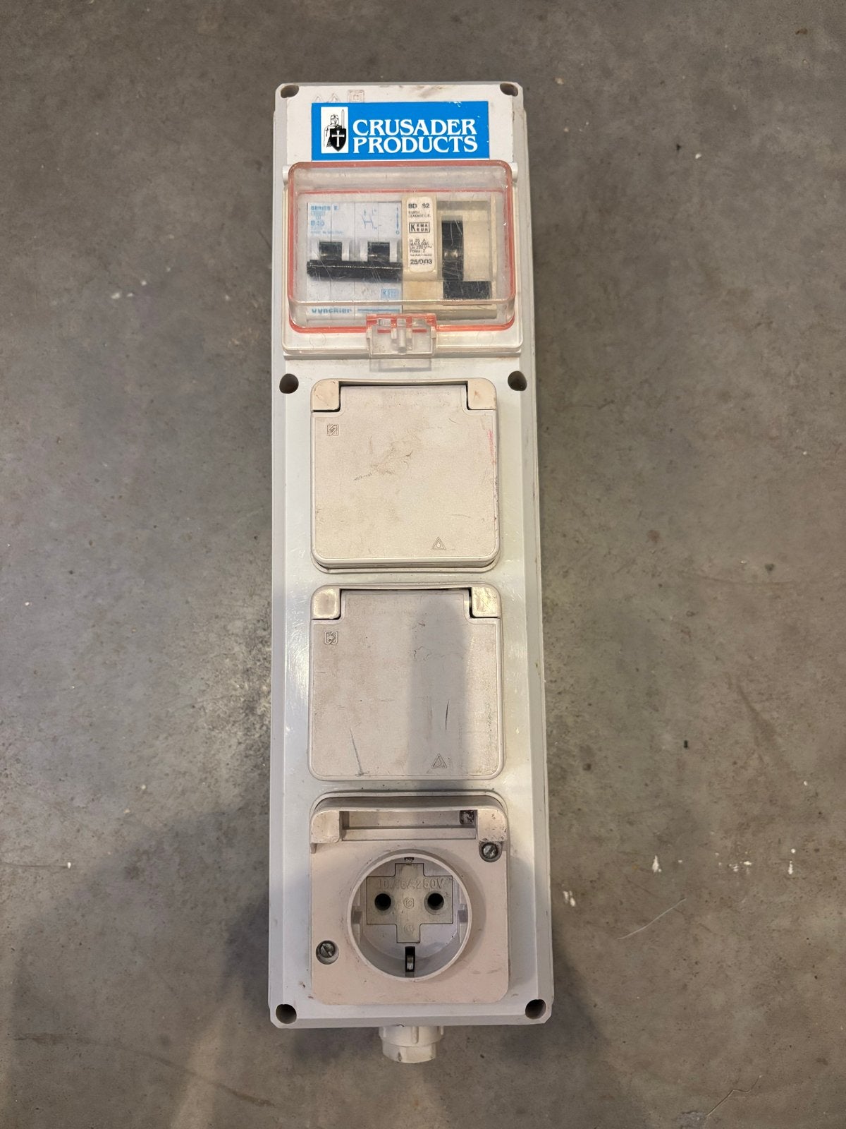 Crusader Products Groepenkast met 3 Stopcontacten, Ophalen of Verzenden, Gebruikt
