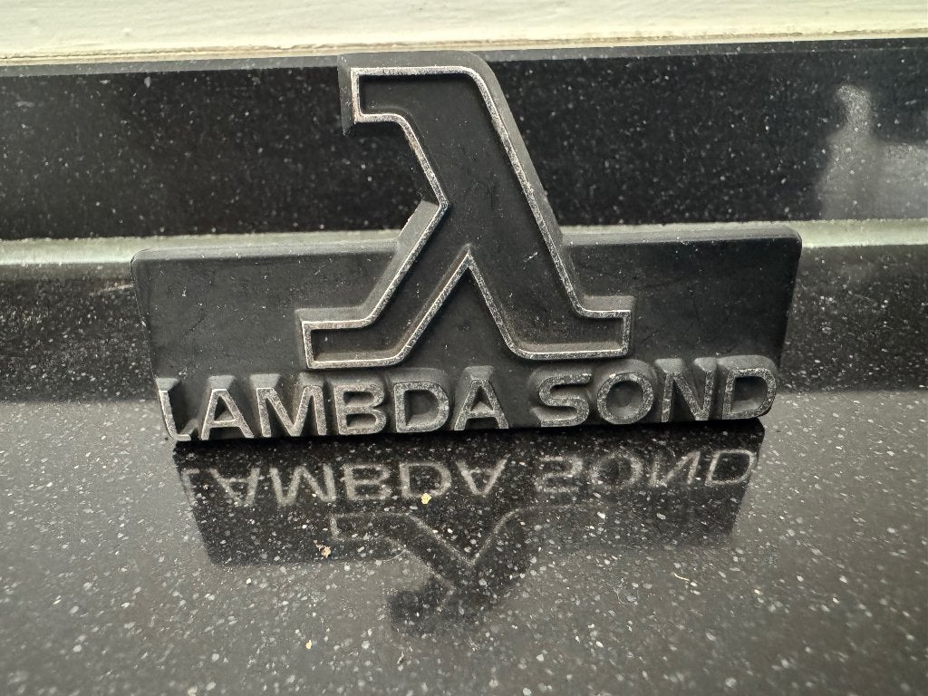Lambda sonde embleem voor Volvo grille, Ophalen of Verzenden, Gebruikt