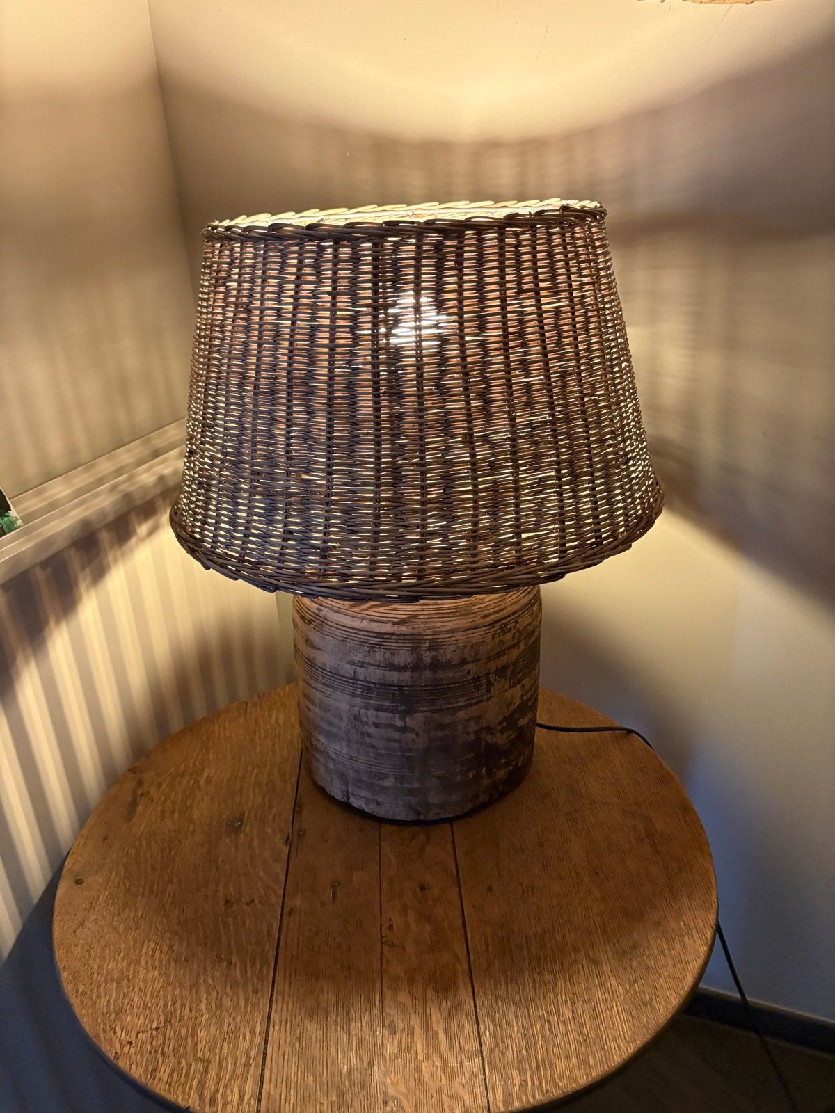 Nepalese vaaslamp met rietenkap - 57 cm hoog, Huis en Inrichting, Met schakelaar, Bohemian, Overige merken, Gebruikt
