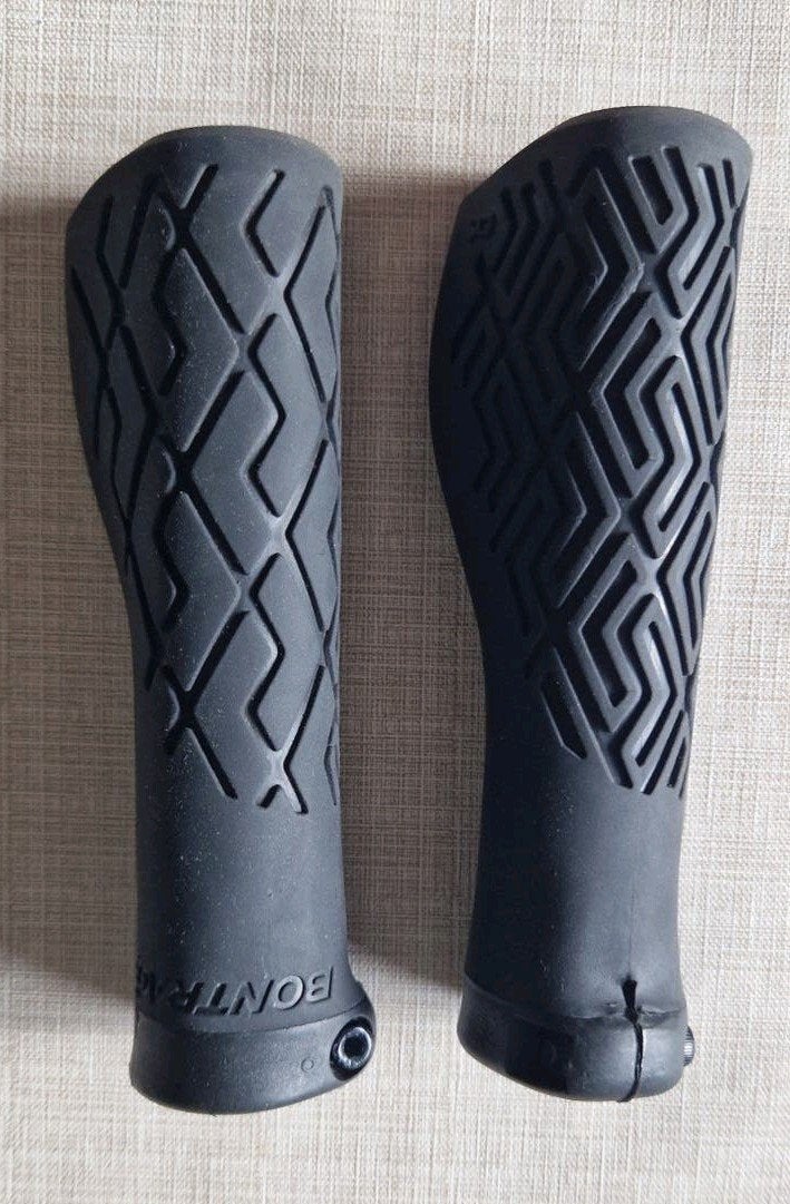 Nieuwe Bontrager handvatten - 22mm diameter, 133mm lengte, Fietsen en Brommers, Stuur, Nieuw, Ophalen of Verzenden, Bontrager