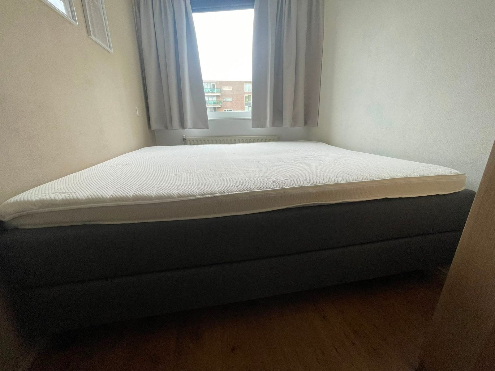 2 persoons bed van goossens inclusief hoofdbord en topper, Ophalen, Gebruikt, Tweepersoons, 180 cm